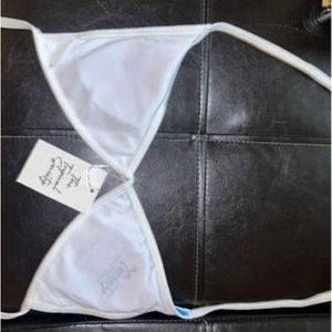 Bathing suit top, size large but it fits like medium.